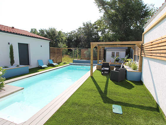 Vue sur la piscine