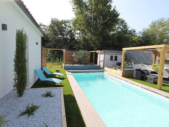 Vue sur la piscine