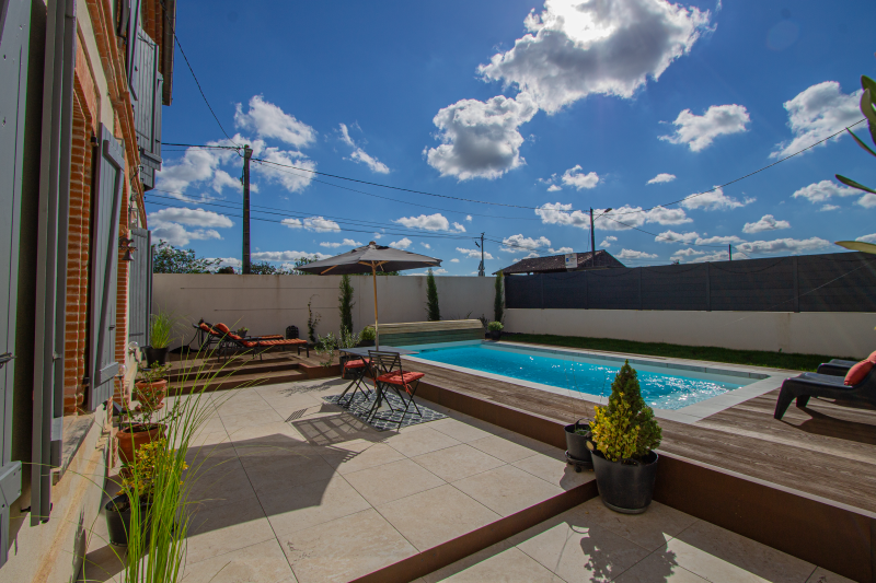 Vue sur la piscine